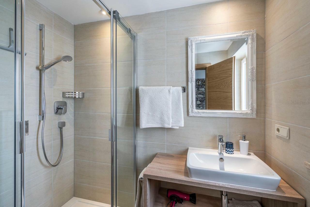 Alpina Apartment *